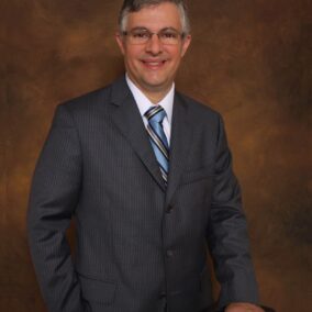 Dr Steven P Leon